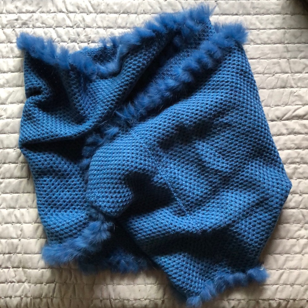 Blue rabbit fur trimmed scarf